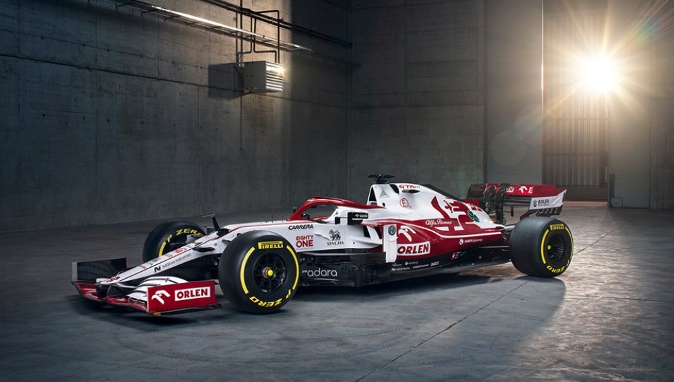 Alfa Romeo presentó su monoplaza F1 2021 - Eventos Motor