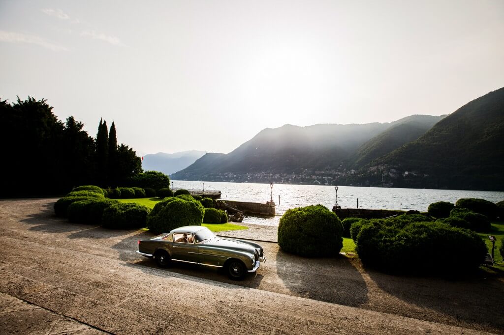 Elegante a la vez que distinguido: Jaguar XK120 SE Coupé Pininfarina