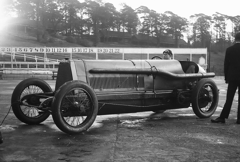 Ernest Eldridge en el FIAT SB4