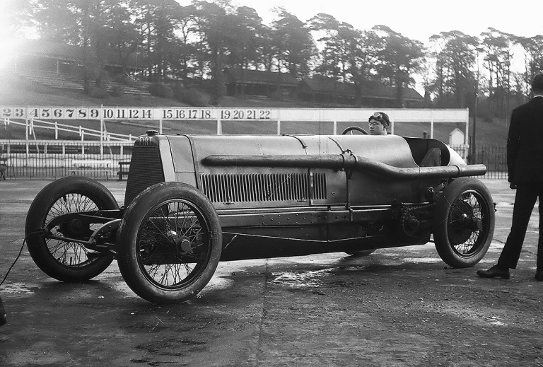 Ernest Eldridge en el FIAT SB4 