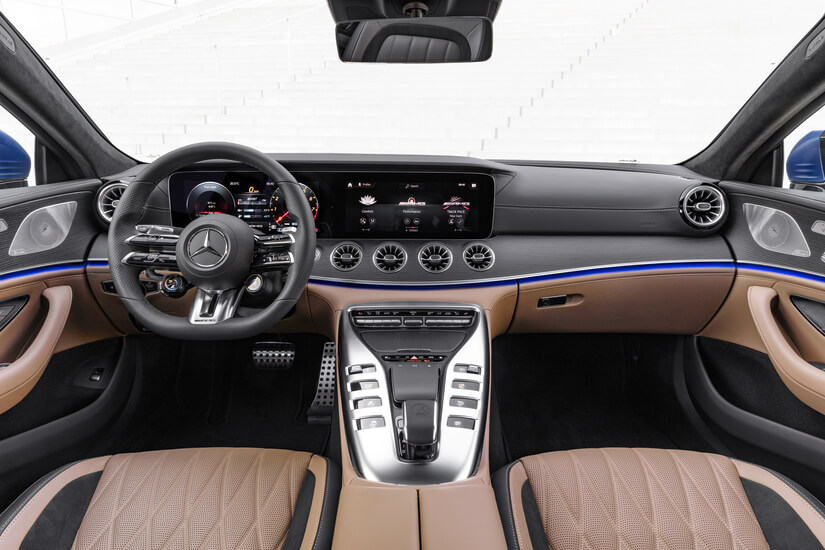 Mercedes-AMG GT 4 puertas interior