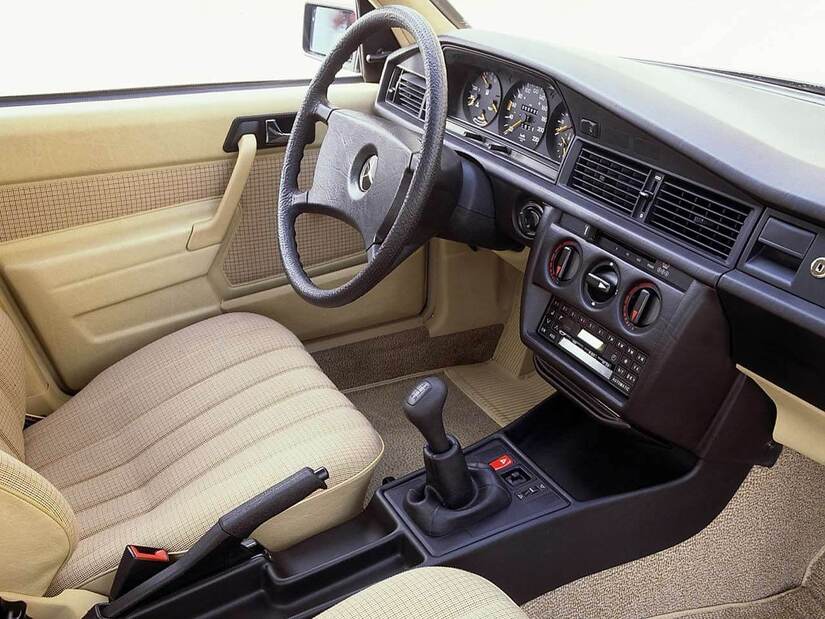 Mercedes E190 interior