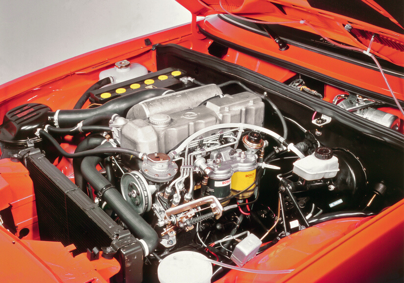 Opel Rekord D motor