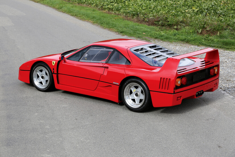 Ferrari F40 lateral
