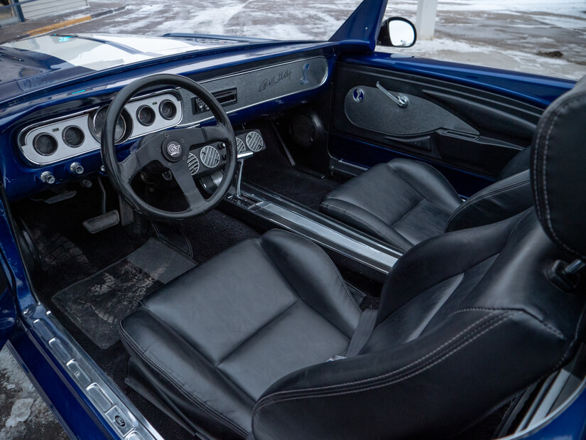 Ford Mustang Speedster interior