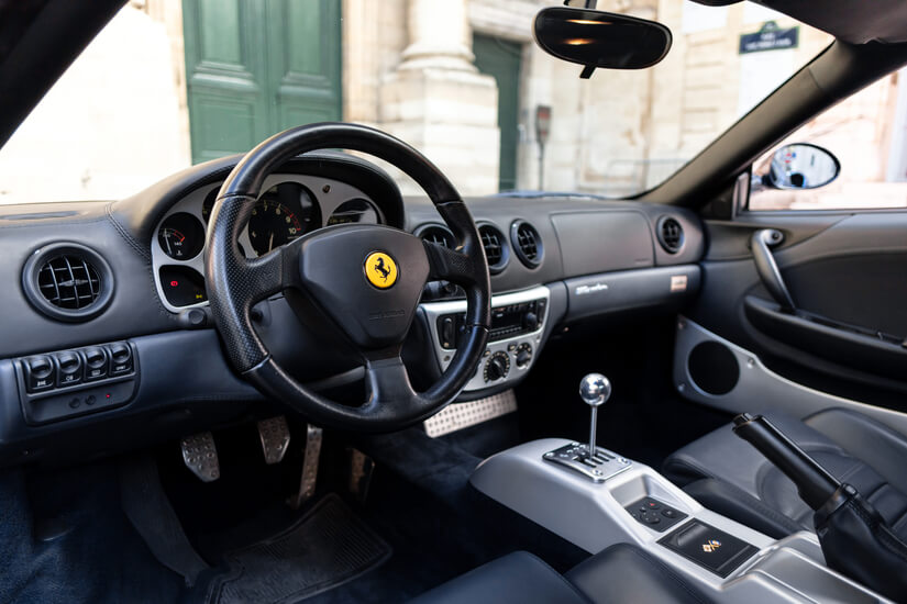 Ferrari 360 Módena interior
