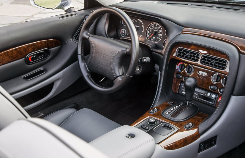 Aston Martin DB7 interior