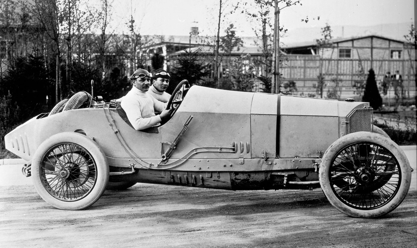 Mercedes Grand Prix 1914 de lado