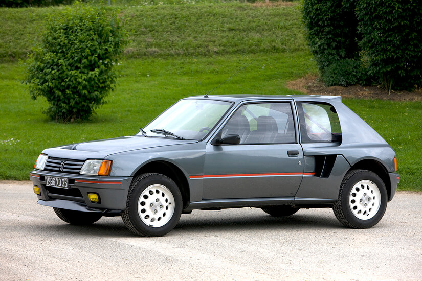 Peugeot 205 T16 lateral