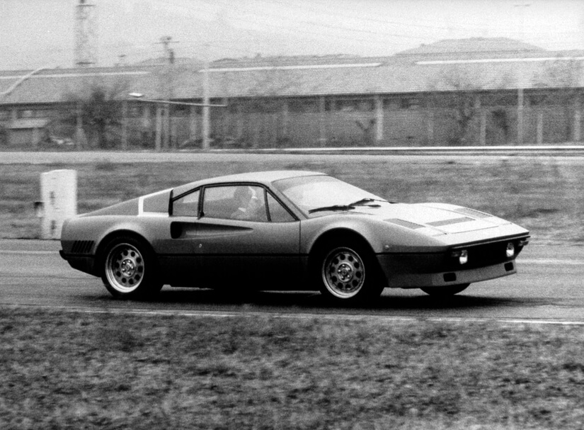 Ferrari GTO blanco y negro