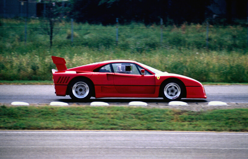 Ferrari 288 GTO Evoluzione lado