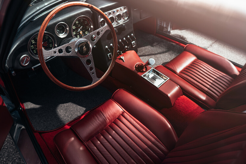 Lamborghini 350 GT interior